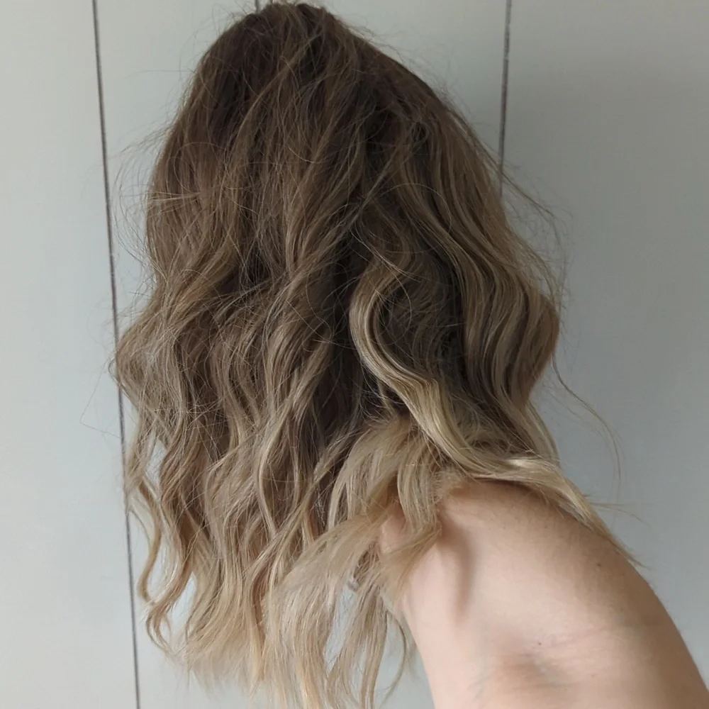 Blonde Ombre Wavy Wig with Bangs 14" - Picture 4 of 4